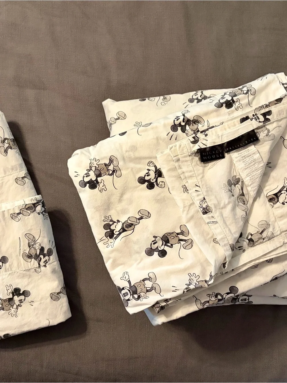 Pottery Barn 100% Organic Cotton Mickey Mouse Sheet Set - Full Size